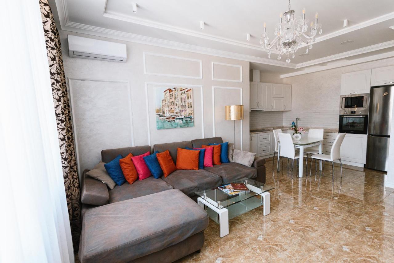 Апартаменты Luxury For Business & Pleasure Royal 2 Киев Экстерьер фото