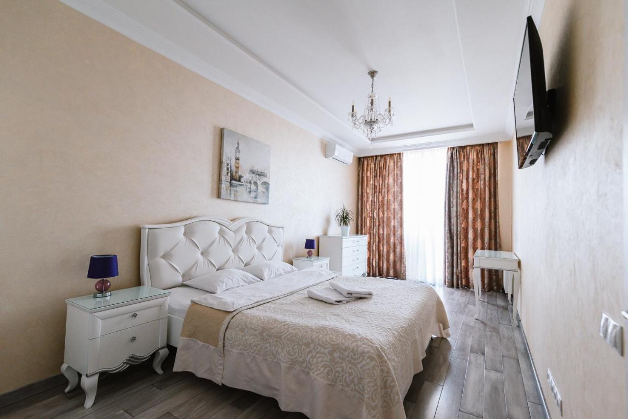 Апартаменты Luxury For Business & Pleasure Royal 2 Киев Экстерьер фото