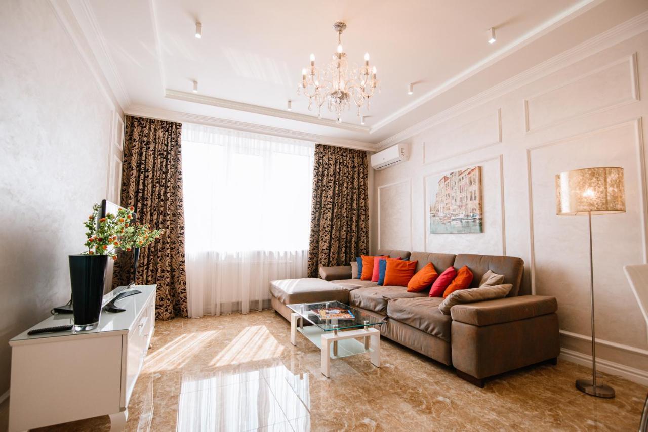 Апартаменты Luxury For Business & Pleasure Royal 2 Киев Экстерьер фото