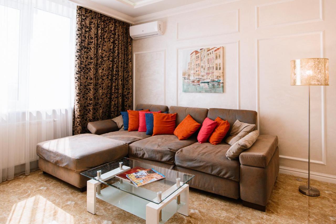 Апартаменты Luxury For Business & Pleasure Royal 2 Киев Экстерьер фото